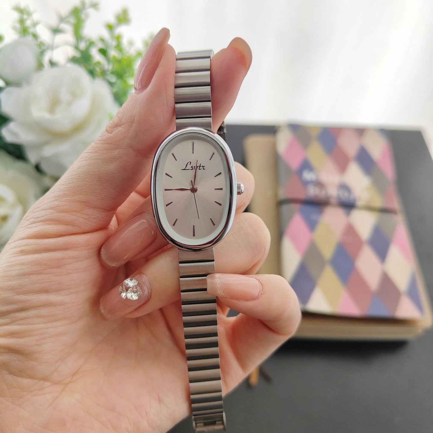 Quartz Steel Belt New Golden Mid-ancient Niche Advanced Fashion Best-seller Watch